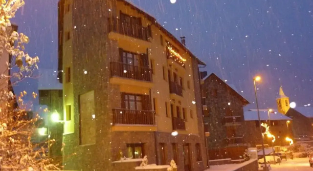 Apartaments La Bonaigua, Book Hotel Alt Aneu Catalonia