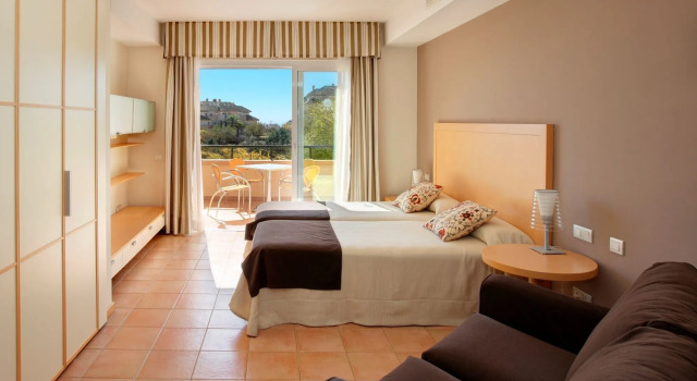 Elviria Hills Living