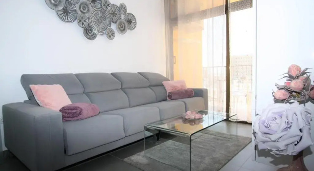 Fantastic apartment with sea views