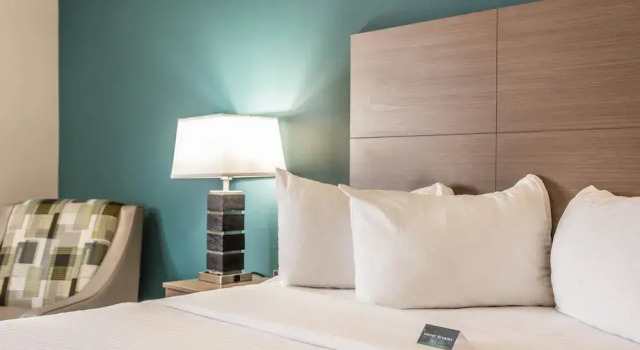 Двухместный номер Standard EverSpring Inn and Suites