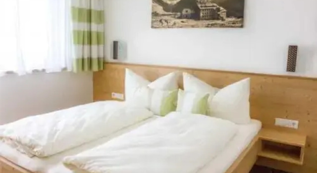 Apart Alpin, Prenota Hotel Hotel a Tirolo con parcheggio, Parcheggio