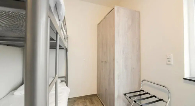 Airy Apartment in South Limburg, Book Lejlighed Hoteller i Landgraaf med parkering, Parkering