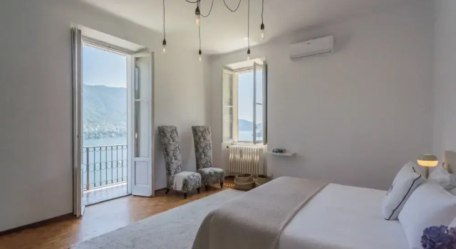 Вилла с балконом Villa Chiara Lake Como with private garden by Rent All Como