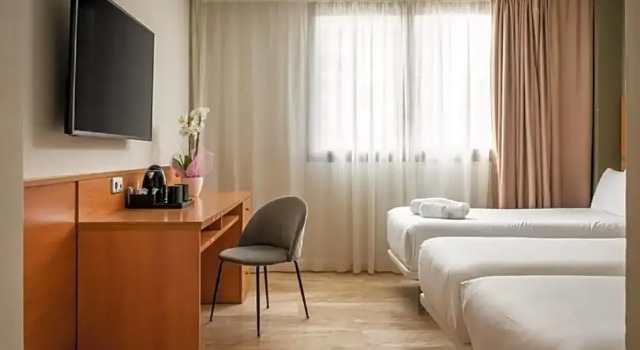 Одноместный номер Standard Hotel SB Express Tarragona