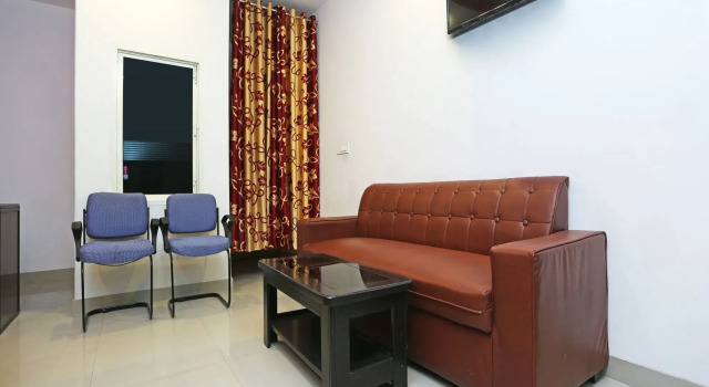 OYO 11384 Hotel Diamond Star, Забронировать Отель Отели Нью-Дели с завтраком, Завтраки