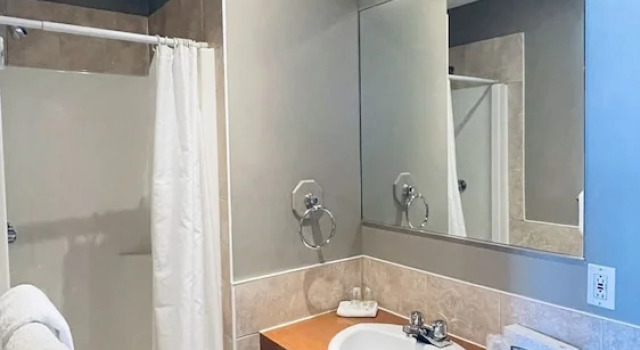 Четырёхместный номер Premium Motel Falcon