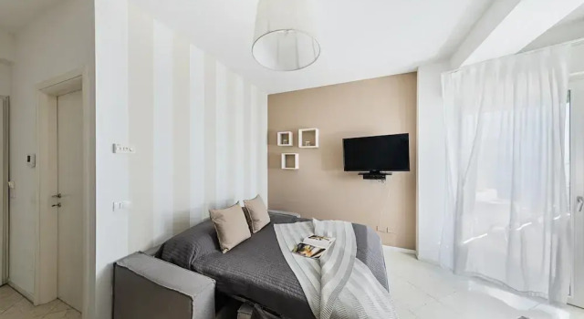 Residenza Miralago With Pool - Studio Apartment With Lake View, Забронировать Апартаменты/квартира Отели озера Гарды с парковкой, Парковка