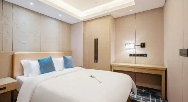 Семейный люкс Huayue Hotel