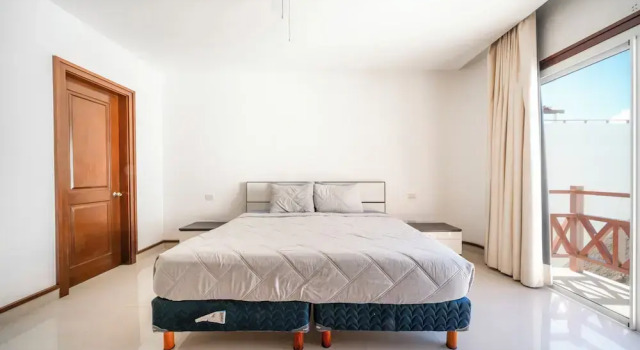 Luxury 1 BR Condo with Pool - Kaan 304