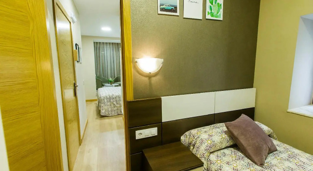 Hostal Plaza, Забронировать Отель Сьюдад-Родриго Salamanca Province, рядом с Церковь Св. Петра и Св. Исидоро