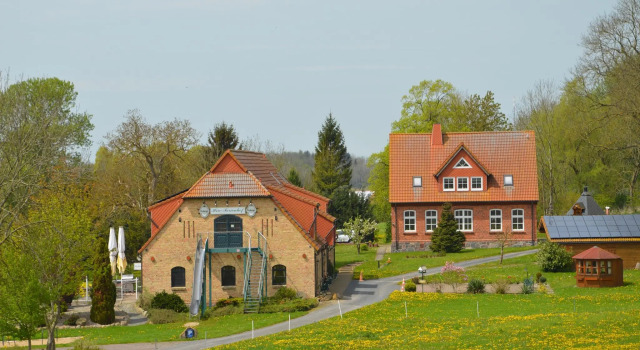 Heu-Ferienhof Altkamp, Book Hotel Putbus Rügen