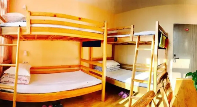Кровать в общем номере (мужской номер) LETE Hostel