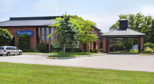 Четырёхместный номер Standard Travelodge Chatham