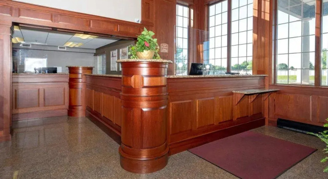 Red Roof Inn & Suites Wilmington - New Castle, Забронировать Отель Уилмингтон Делавэр