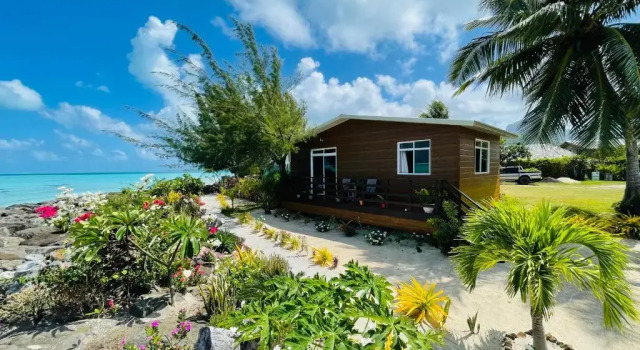Коттедж c 1 комнатой Matira Beach Bungalow Waterfront