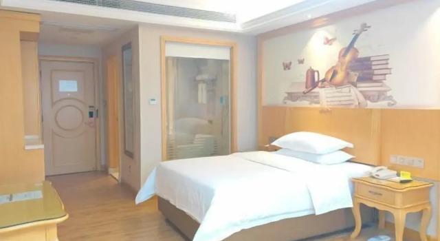 Vienna Hotel Hubei Yidu Jiefang Building, Varaa Hotelli Yichang Hubei