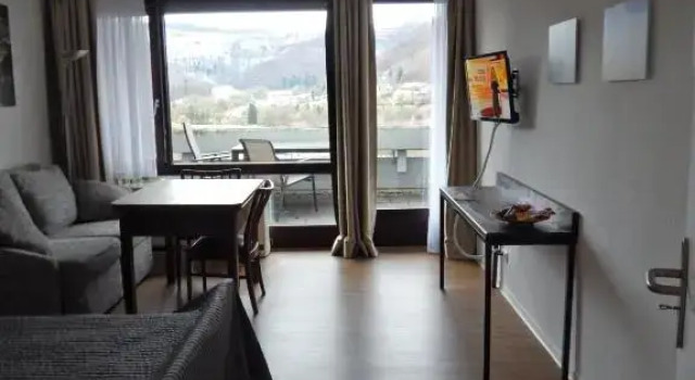 FREE Apartment - Schönblick, Buchen Sie Ferienwohnung Bad Urach Schwäbische Alb