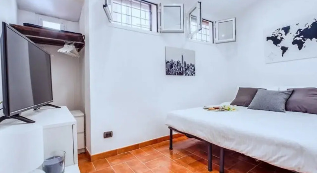 Charming Little Flat in the Heart of Trastevere, Забронировать Отель Трастевере Рим, рядом с Уста истины