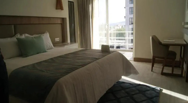 Двухместный номер Standard с балконом Hotel Velvet Plaza