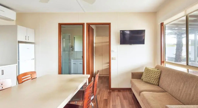 Вилла с видом на воду NRMA Merimbula Beach Holiday Resort