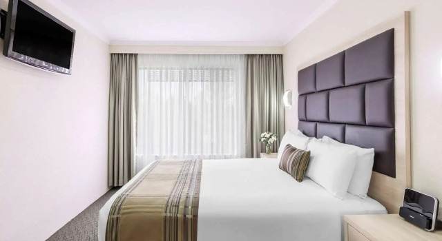 Двухместный номер Executive с видом на бассейн Garden City Hotel, Best Western Signature Collection