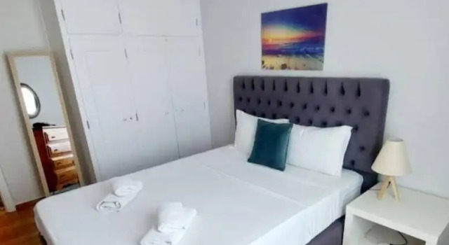 Апартаменты c 1 комнатой с балконом и с видом на сад Athens Apartment 1-min Walk to Metro