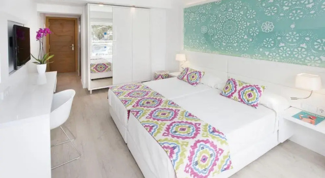 Grupotel Oasis, Book Hotel Hotels in Ibiza with a Pool, Swimming Pool
