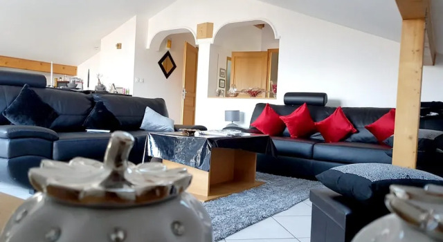 Apartment With 3 Bedrooms in Sévrier, With Wonderful Lake View, Furnished Garden and Wifi - 10 km From the Slopes