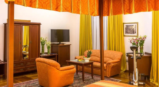 Полулюкс Palazzo President