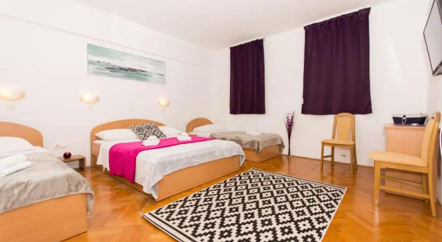 Guest House Mamut, Забронировать Гостевой дом Гостевые дома Каштел-Лукшич, Гостевой дом