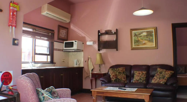 Коттедж с 2 комнатами Storey Grange