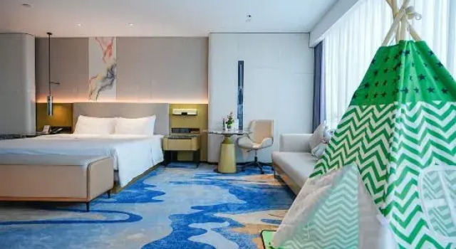 Семейный люкс с 2 комнатами Eastern Gloria Plaza Hotel