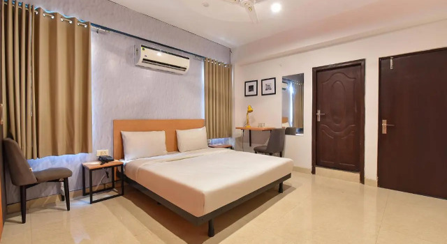 FabHotel Rushank Residency