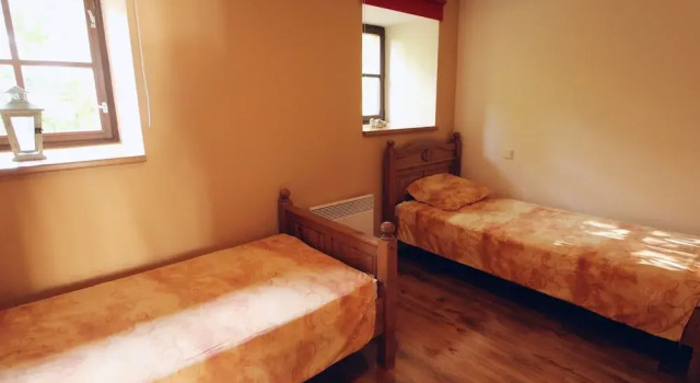 Authentic Farmhouse in Bozanov With Private Garden, Reservar Casa de férias Nachod Hradec Kralove