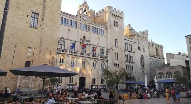 Апартаменты Beau studio refait a neuf centre ville avec clim balcon
