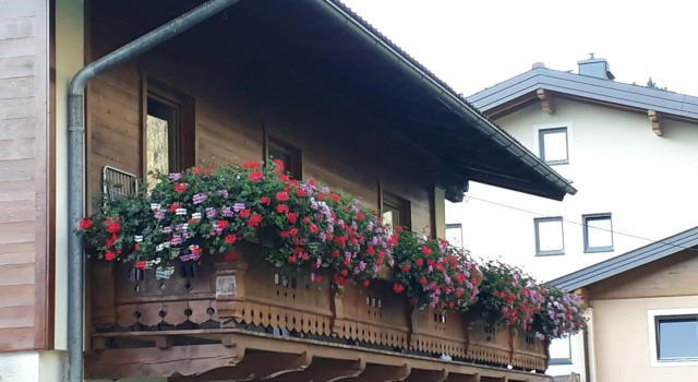 Ferienhaus Tauerngold, Rezerwuj Hotel Hotele w Salzburg z parkingiem, Parking