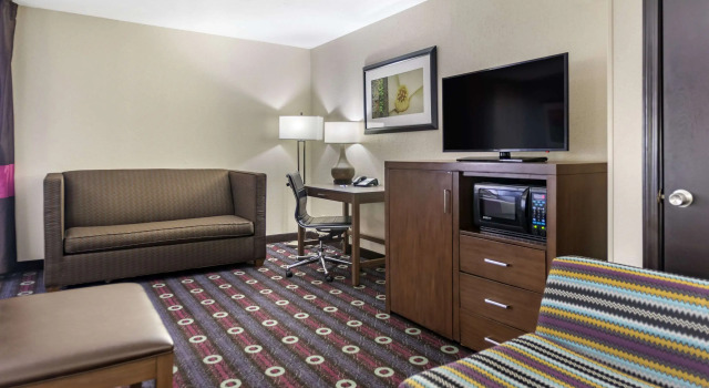 Двухместный люкс Comfort Inn Tulsa Midtown