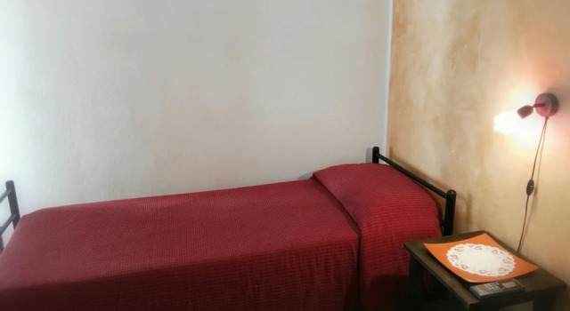 Четырёхместный номер Standard с 2 комнатами с балконом Cloris Guest House