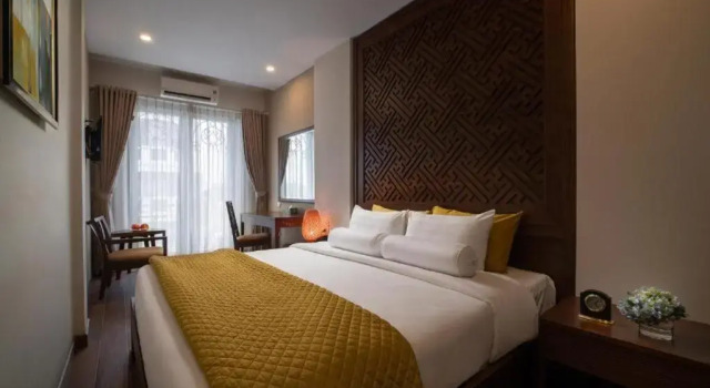 Полулюкс Hanoi Lakeside Premium Hotel & Travel