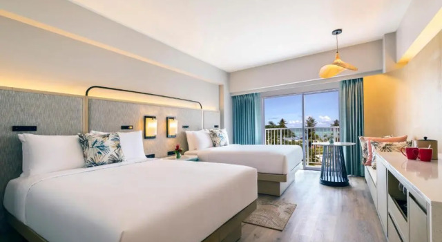 Четырёхместный номер Standard Crowne Plaza Resort Saipan