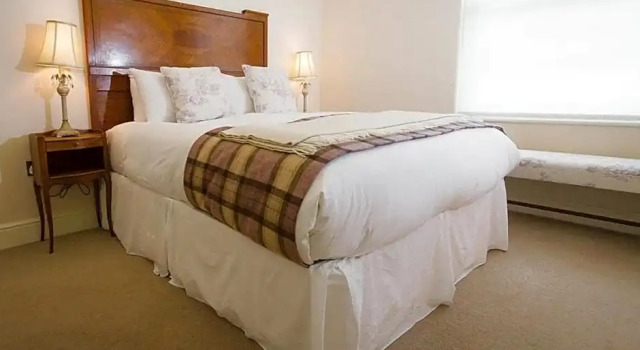 Номер Standard The Falcon Hotel