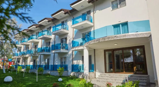 Lebada Luxury Resort & Spa, Rezerwuj Ośrodek wypoczynkowy Crisan 