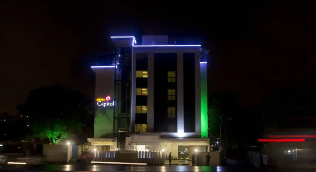 Hotel Capitol, Забронировать Отель Отели штата Махараштры 3 звезды, 3*