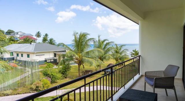 Апартаменты Superior с балконом и с видом на сад Beach Cottages