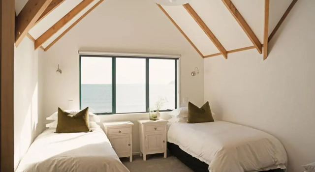 Beach Lodge