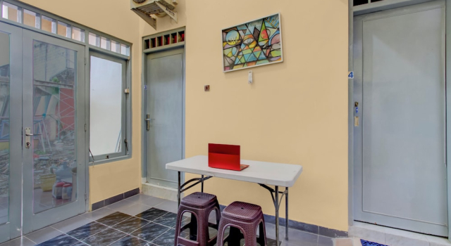OYO 95136 Jec Plumbon Homestay Syariah