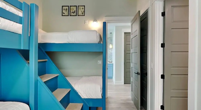 Breezy Beach by Resort Collection, Book Ferieresort Hoteller i Lower Grand Lagoon med parkering, Parkering