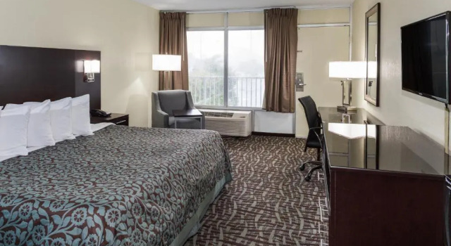 Номер Standard с видом на бассейн Days Inn by Wyndham Melbourne