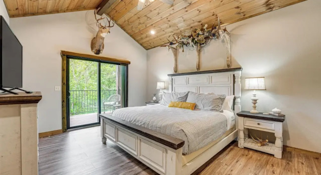 Branson Gem w/ Hot Tub Access & Private Boat Slip!, Забронировать Дом для отпуска Отели Table Rock Lake с парковкой, Парковка