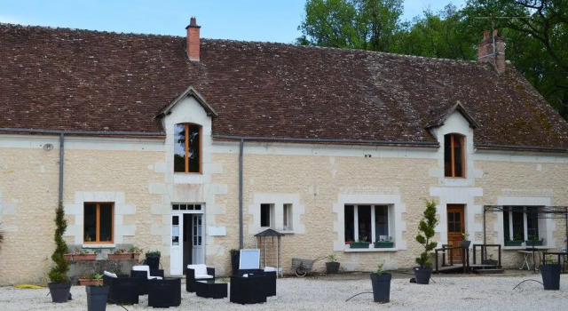 Les Pierres Daurèle Chambres dHôtes, Забронировать Отель Отели Сен-Жорж-сюр-Шер с бассейном, Бассейн